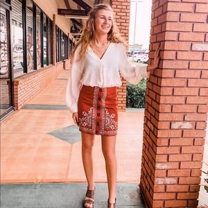Embroidered skirt